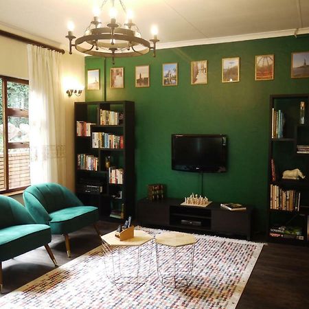 Claires Of Sandton Luxury Guest House Йоханнесбург Экстерьер фото
