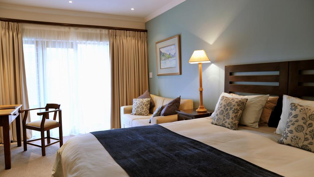 Claires Of Sandton Luxury Guest House Йоханнесбург Экстерьер фото