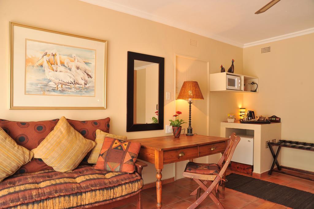 Claires Of Sandton Luxury Guest House Йоханнесбург Экстерьер фото