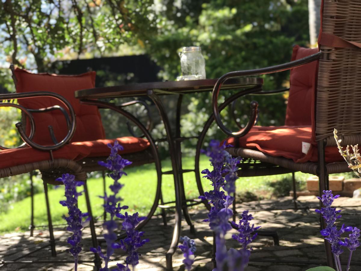 Claires Of Sandton Luxury Guest House Йоханнесбург Экстерьер фото