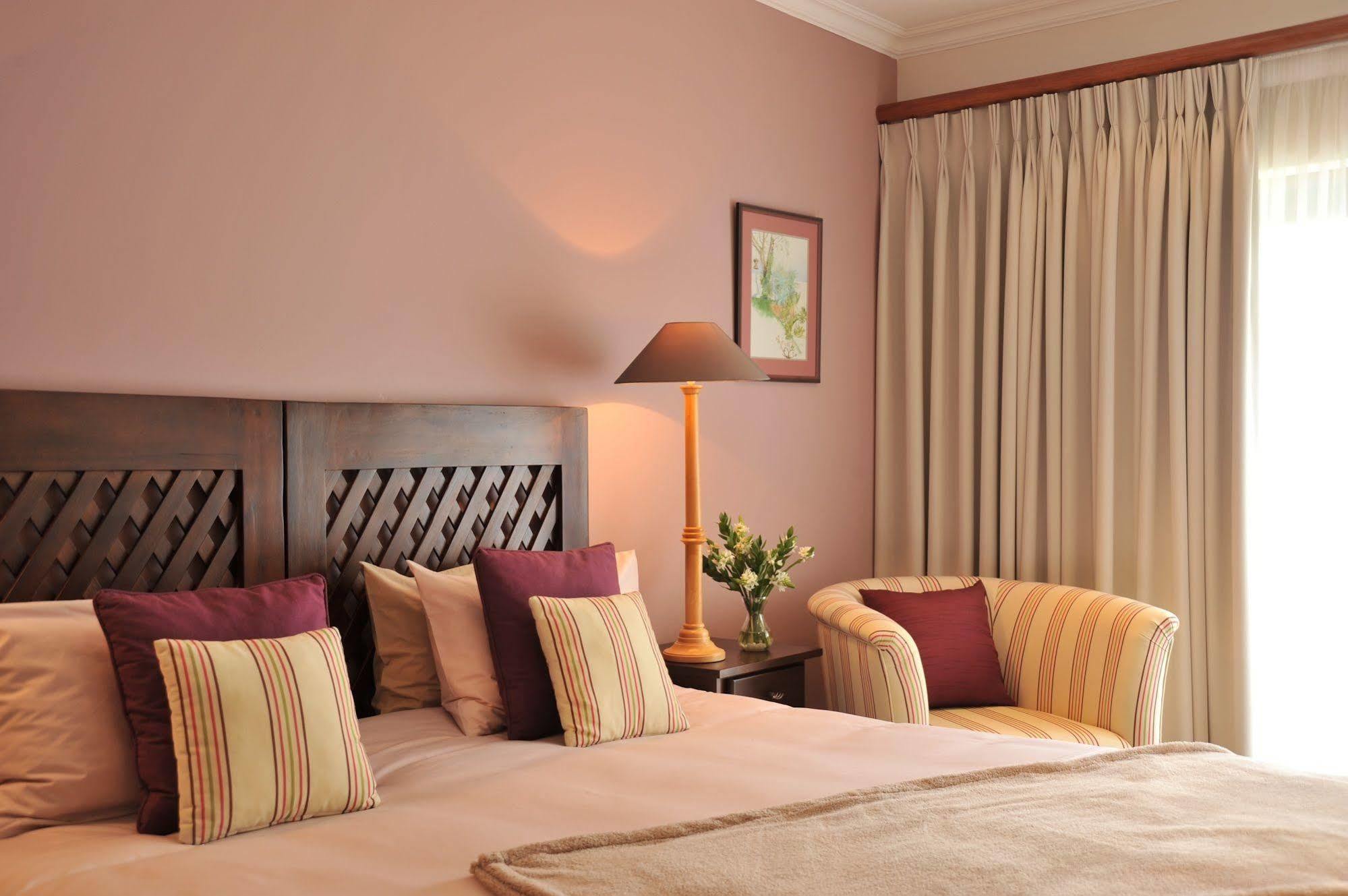 Claires Of Sandton Luxury Guest House Йоханнесбург Экстерьер фото