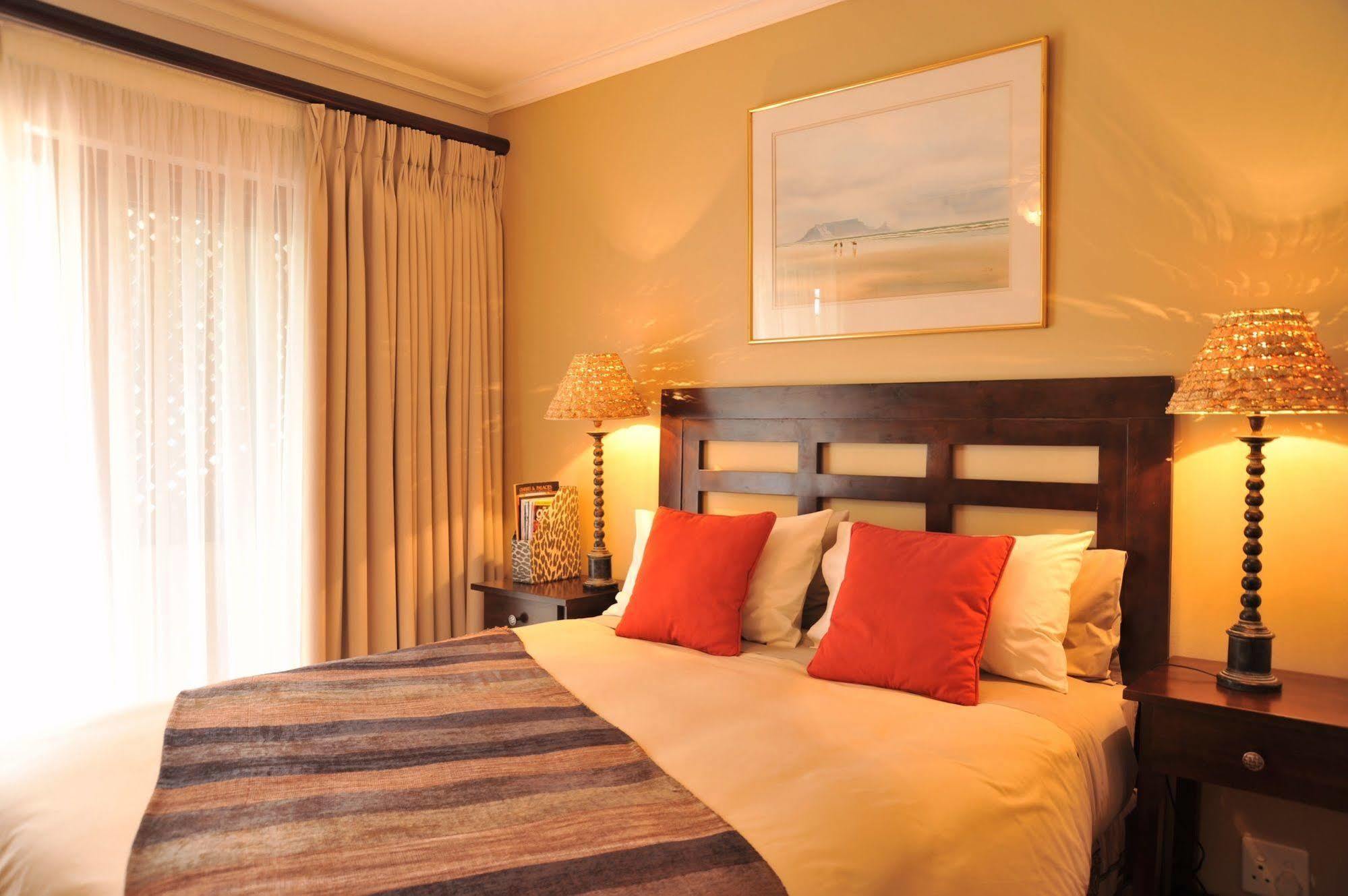 Claires Of Sandton Luxury Guest House Йоханнесбург Экстерьер фото